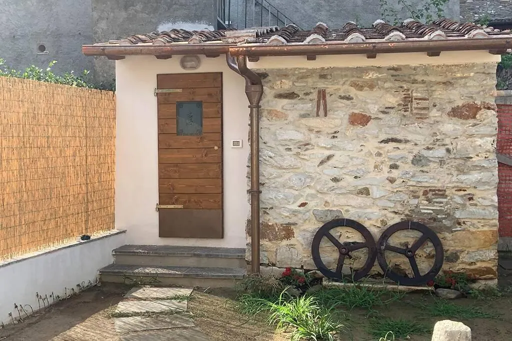 Antica Casa Nel Borgo Apartment Pietrasanta 0*,