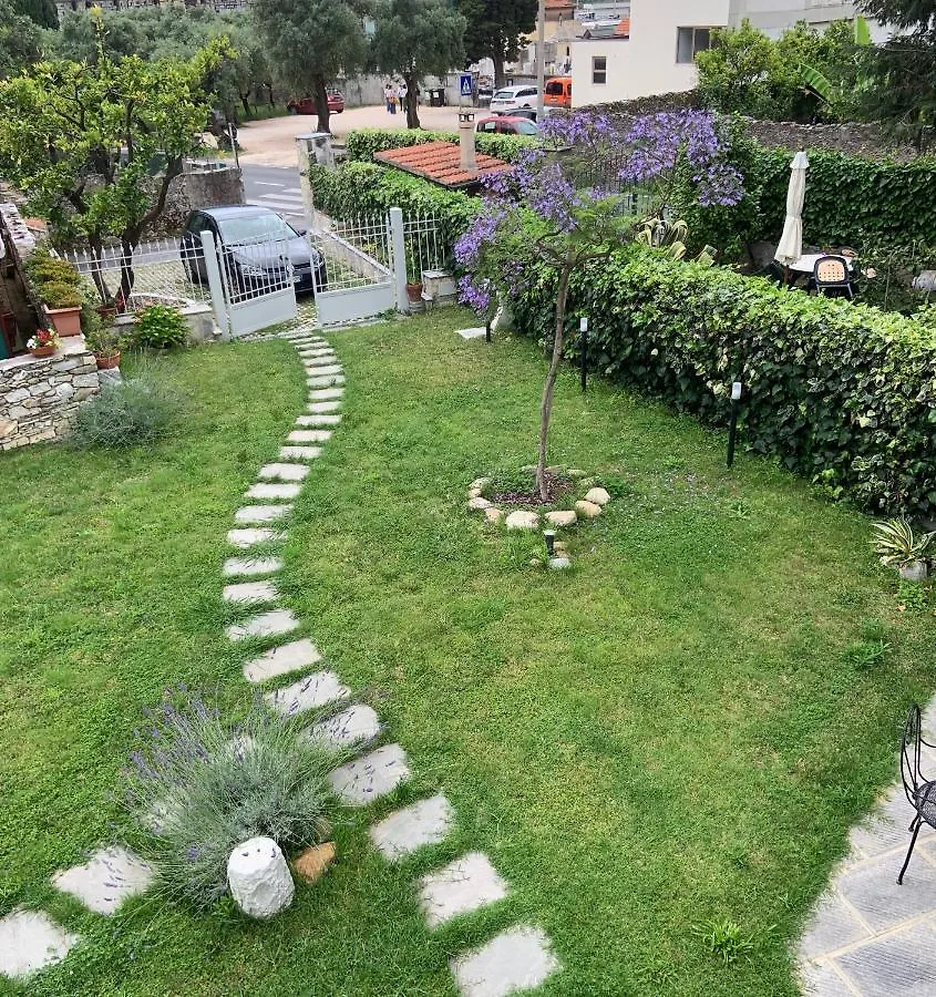 Antica Casa Nel Borgo Apartment Pietrasanta
